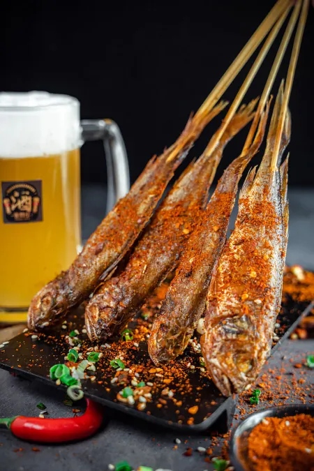 烧烤要准备的东西和技巧，烤出色香味俱佳的美食(烧烤需要准备什么调料和食材)